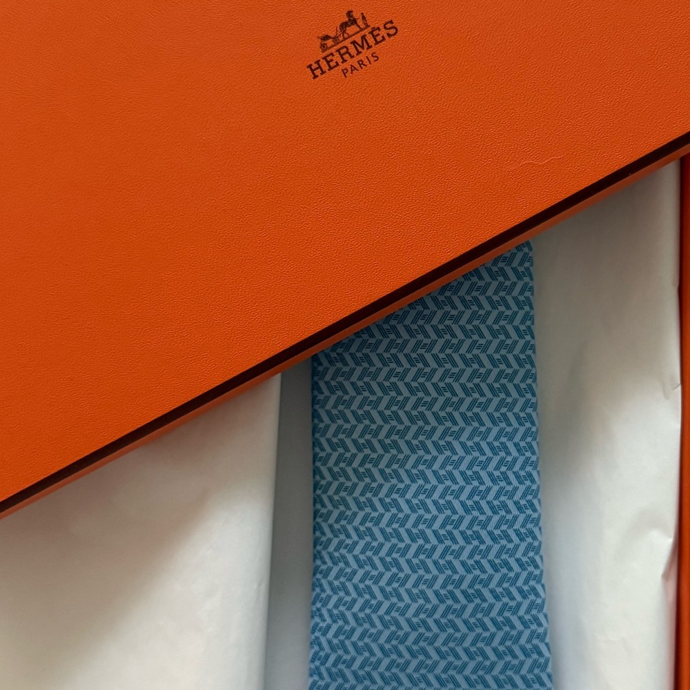 NEW Hermes Blue Silk Tie 7cm H Oblique 14 Ciel